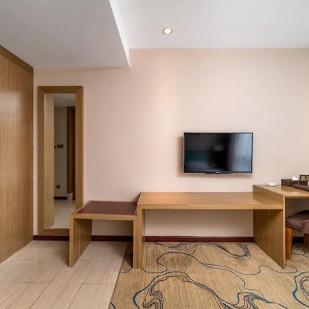 Guangzhou Boyi Hotel Екстериор снимка