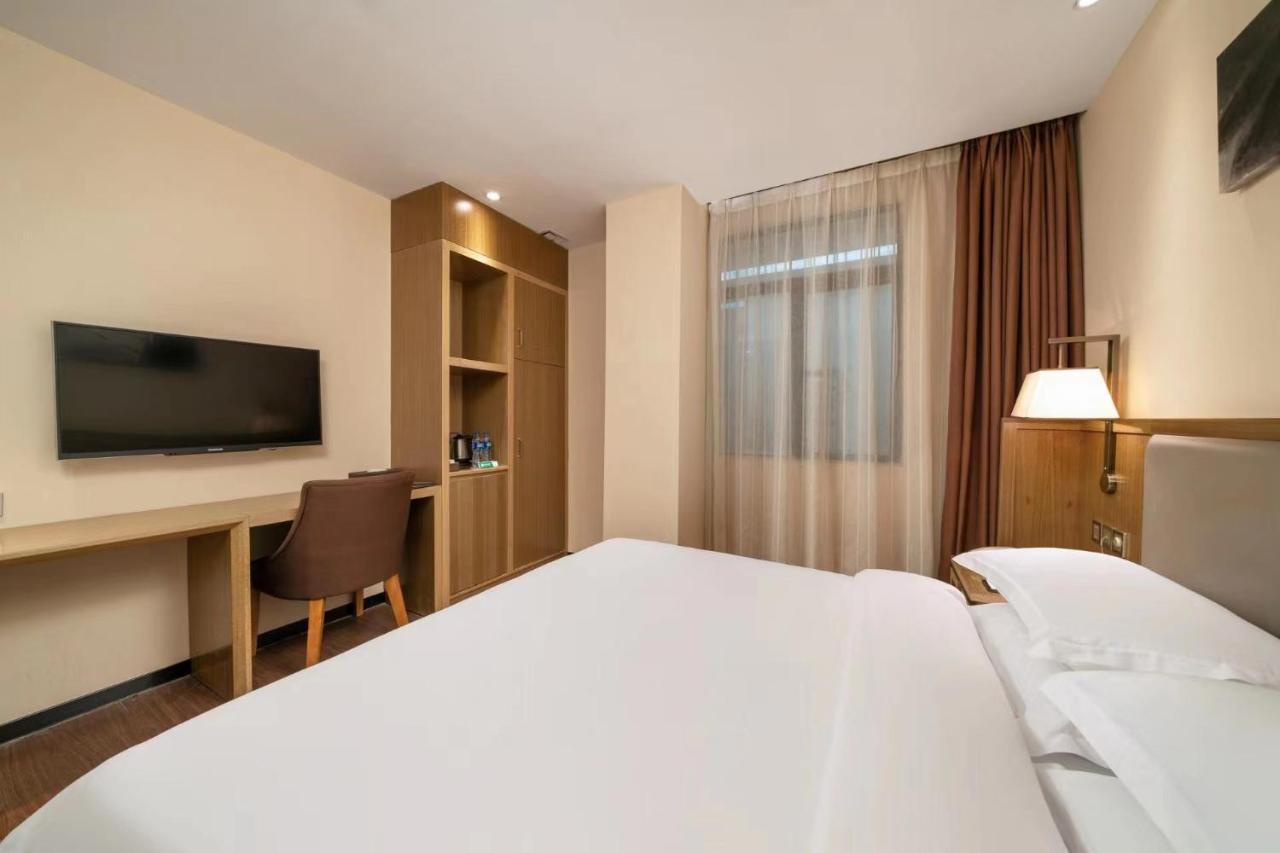 Guangzhou Boyi Hotel Екстериор снимка