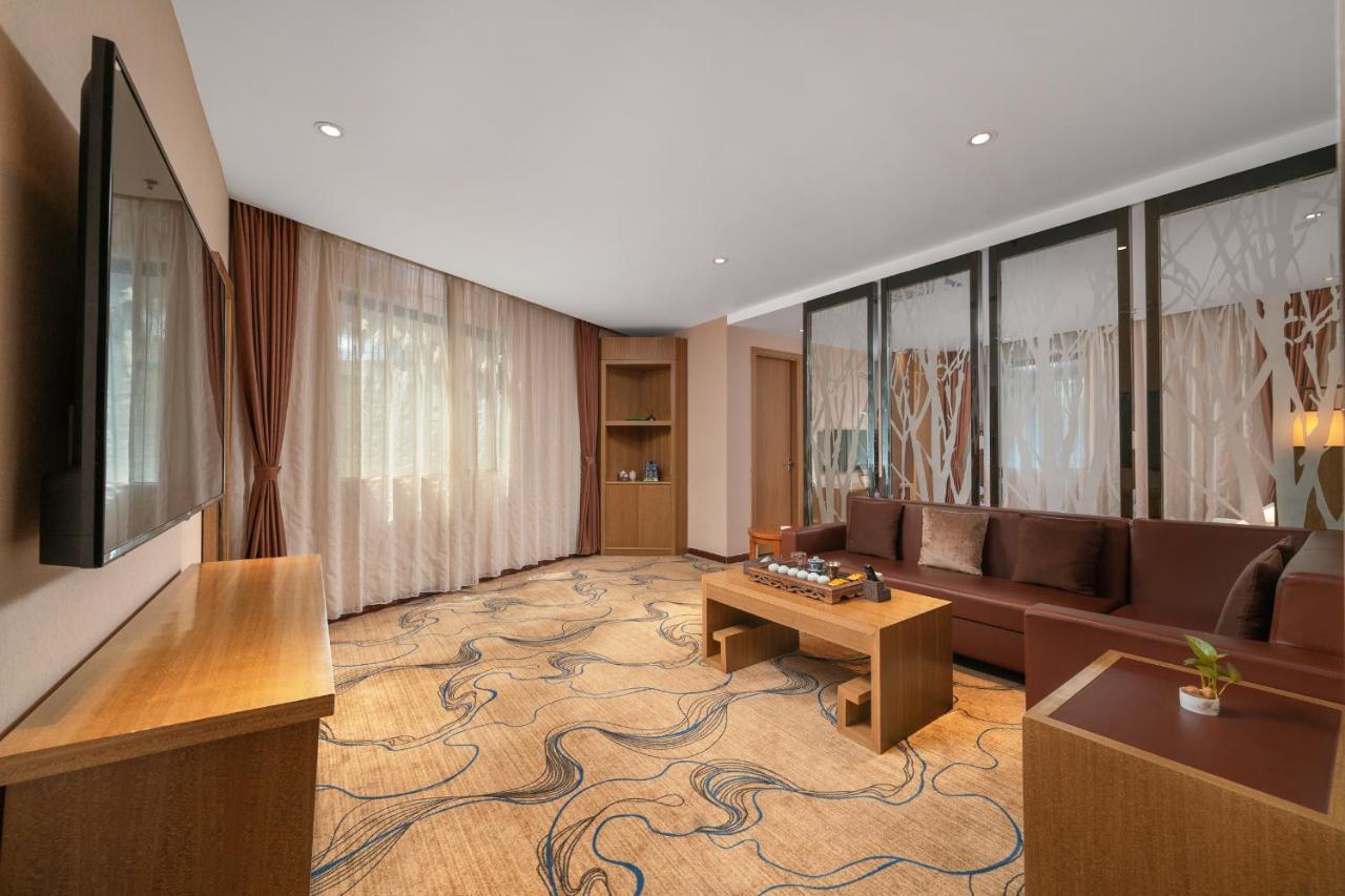 Guangzhou Boyi Hotel Екстериор снимка